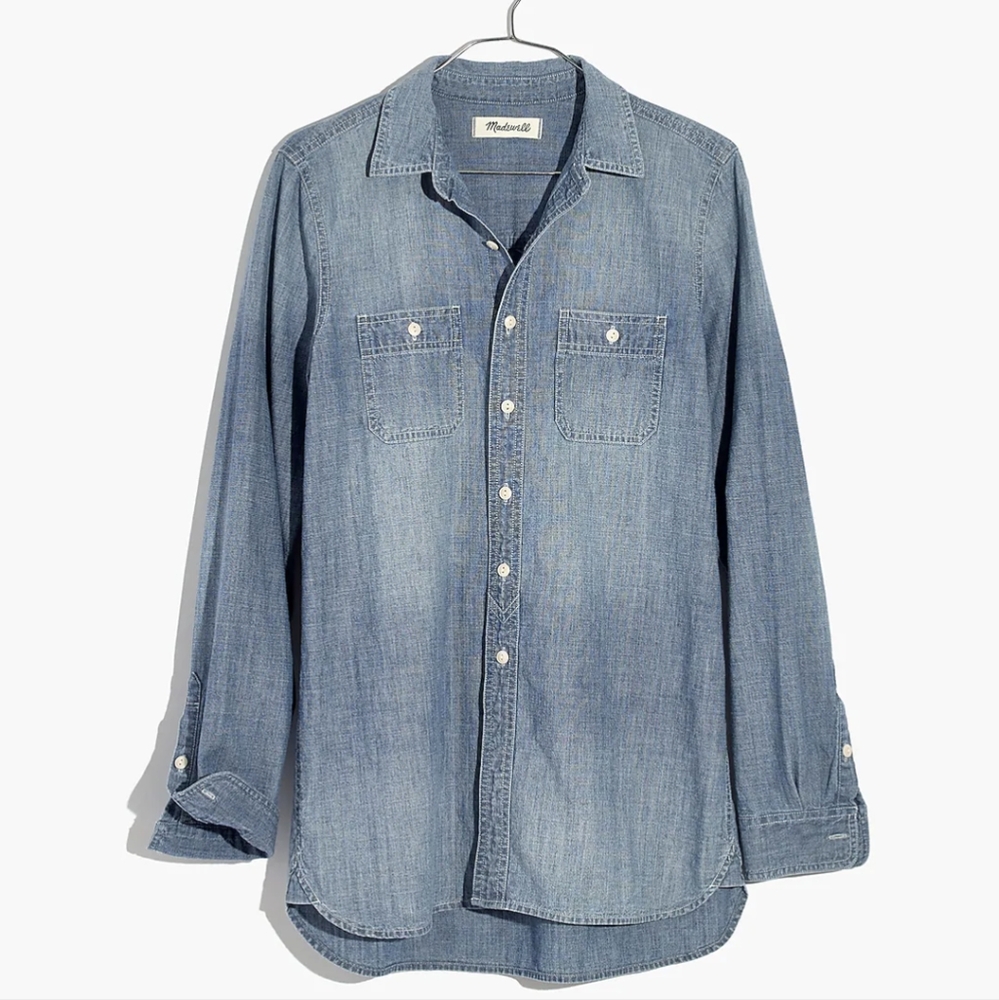 Madewell Chambray Classic Ex-Boyfriend Shirt in Mazzy Wash